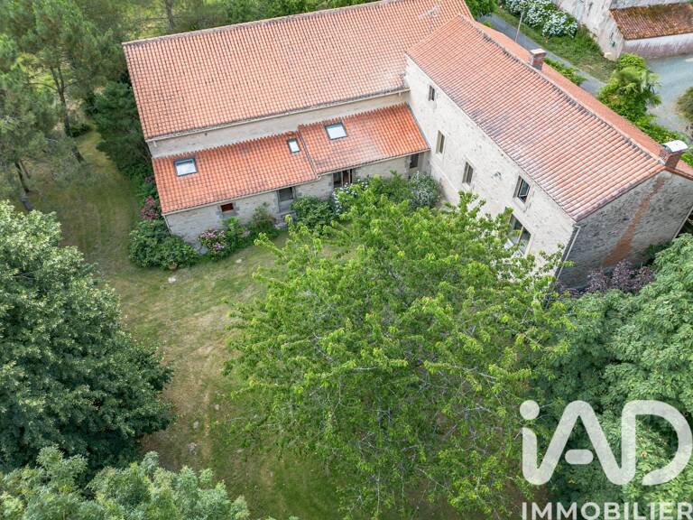 Vente Maison de campagne 8 pièces — photo 1