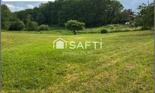 Terrain  814 m² à vendre à Saint-Genès-de-Lombaud (33670)