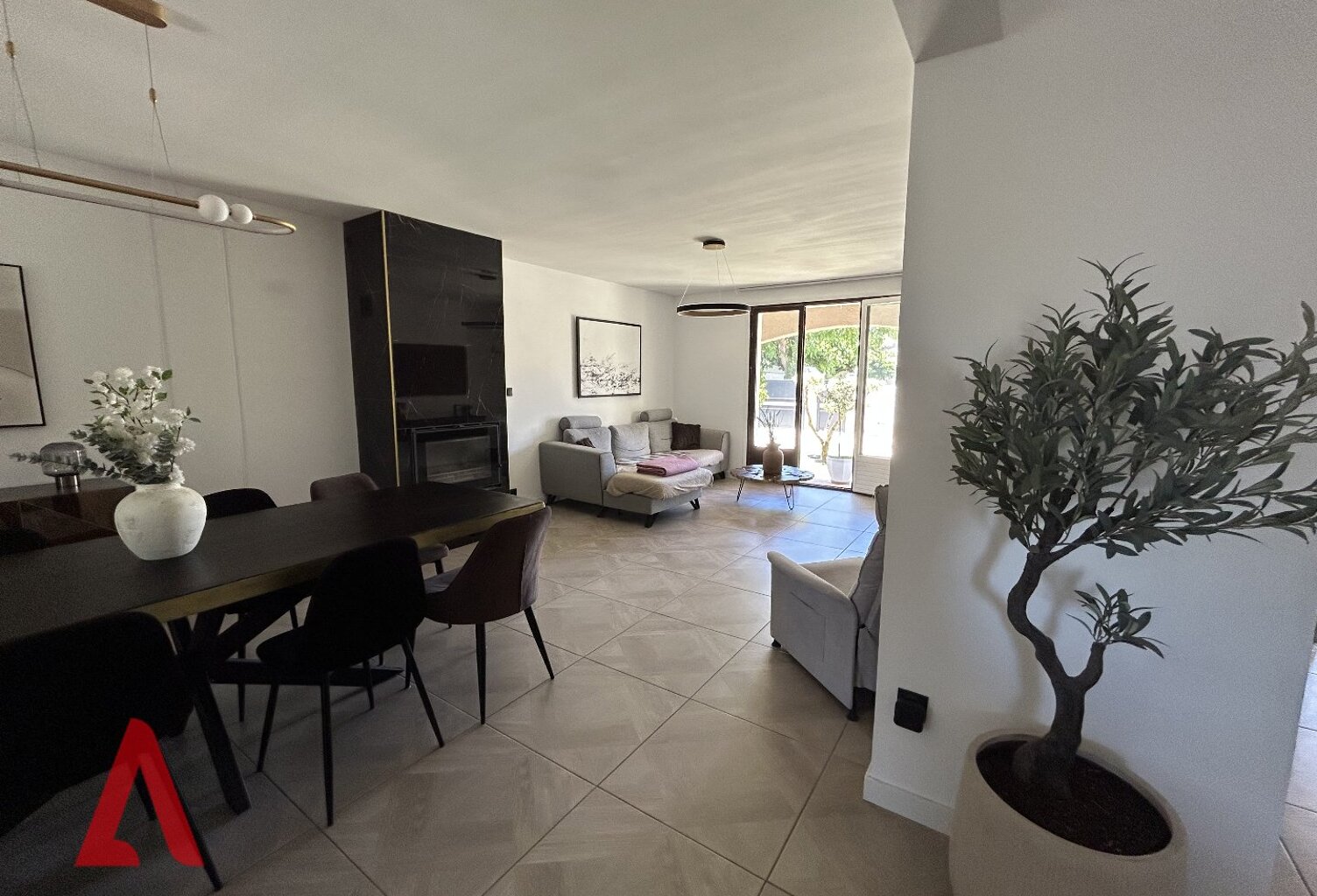 Maison de plain-pied de 120 m² avec piscine et prestations de qualité sur terrain de 730 m² — photo 1