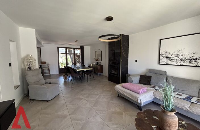 Maison de plain-pied de 120 m² avec piscine et prestations de qualité sur terrain de 730 m² — photo 5