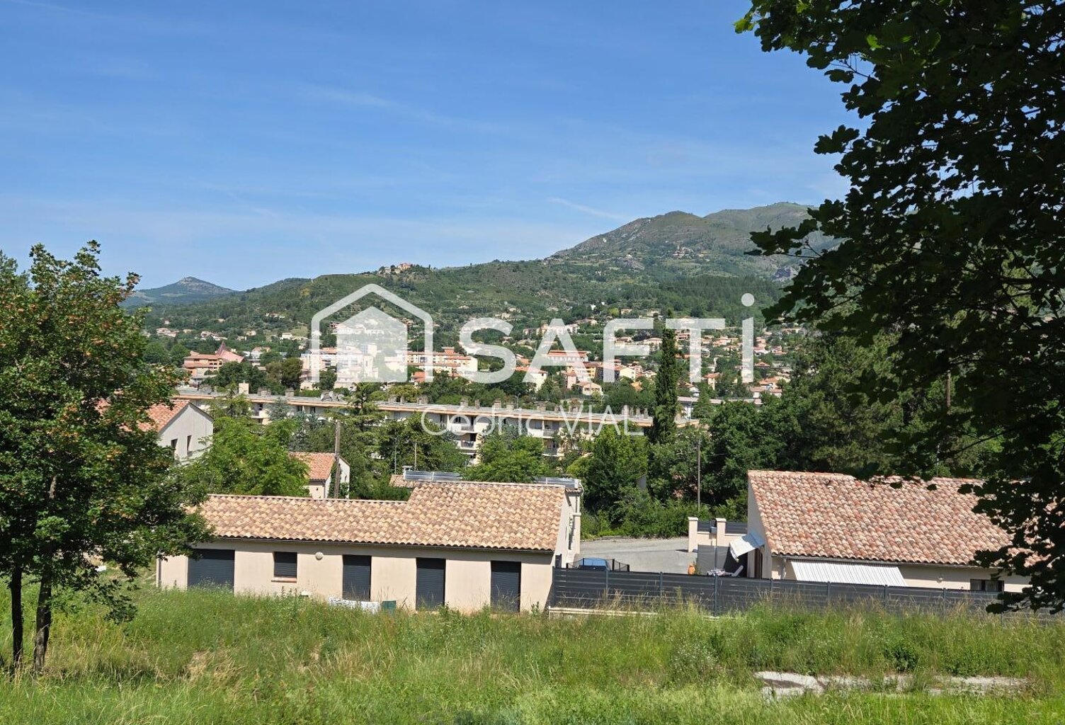 Terrain RARE : Belle vue et viabilisé à Digne 04 — photo 1