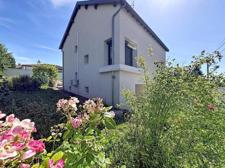 Maison lumineuse avec jardin, terrasse et garage — photo 1