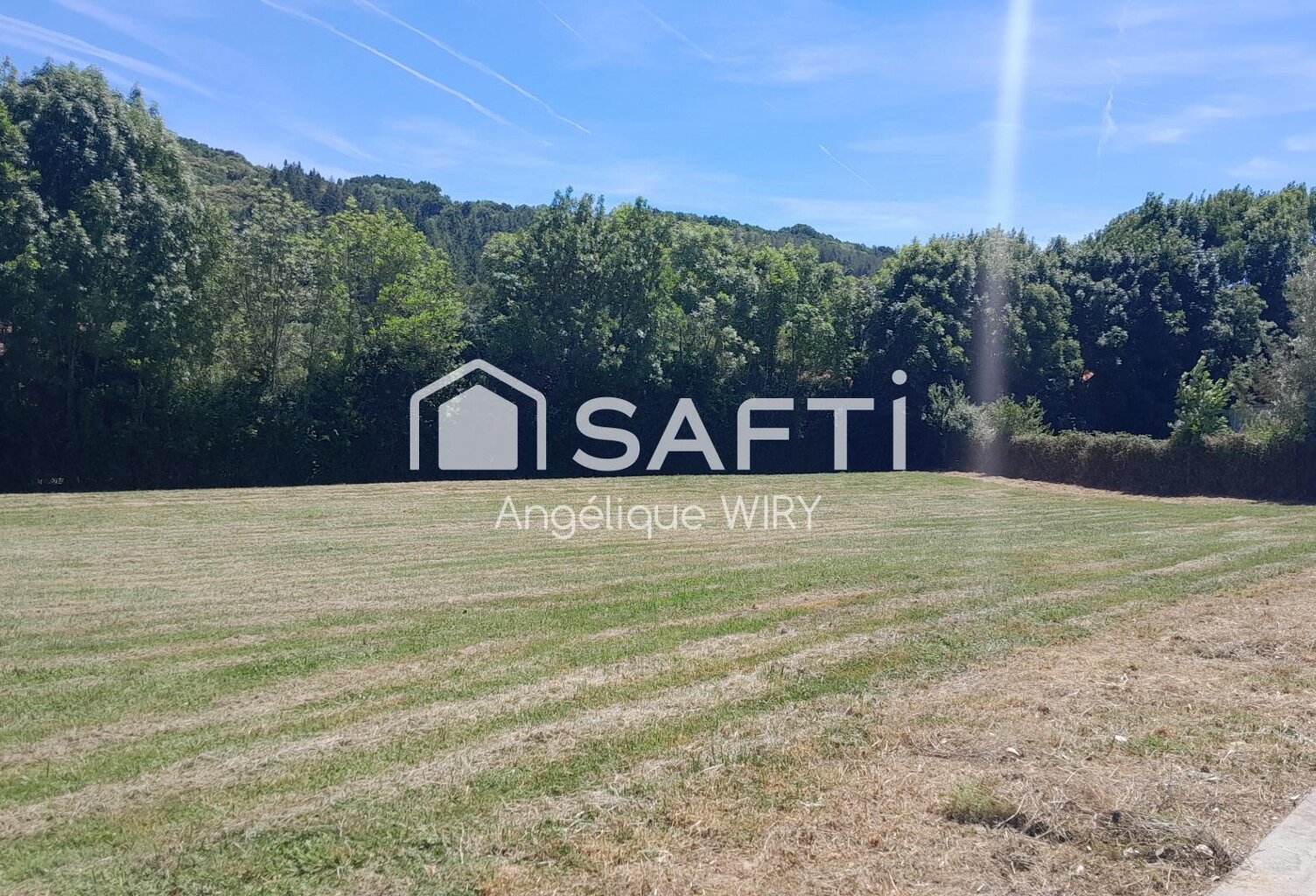 Terrain Constructible Viabilisé de 1421 m² — photo 1