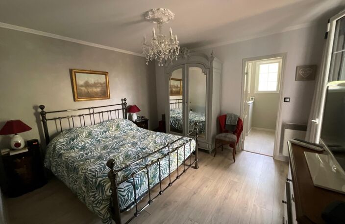 Maison avec piscine à Mehun sur Yèvre — photo 5