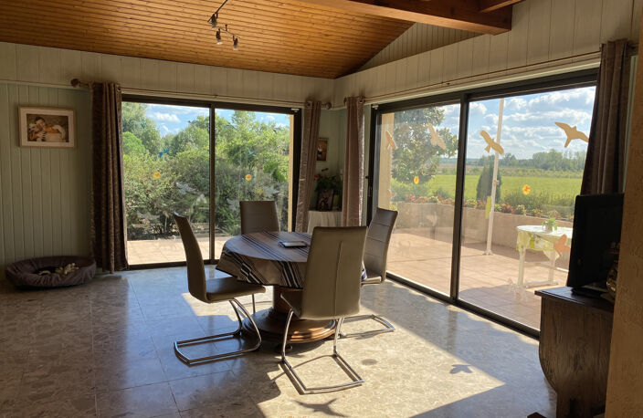 Propriété sur 2.2 hectares avec dépendances et étang. — photo 4