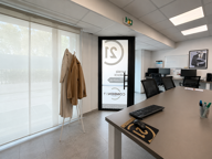 A LOUER ! LOCAL COMMERCIAL SUR AXE PASSANT — photo 4