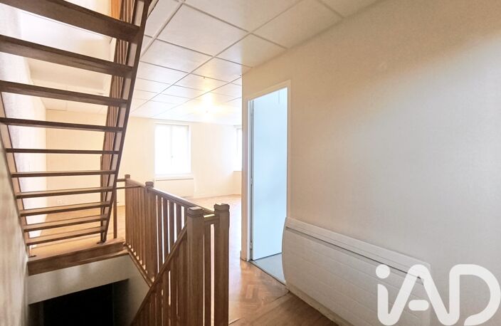 Vente Immeuble 4 pièces — photo 2