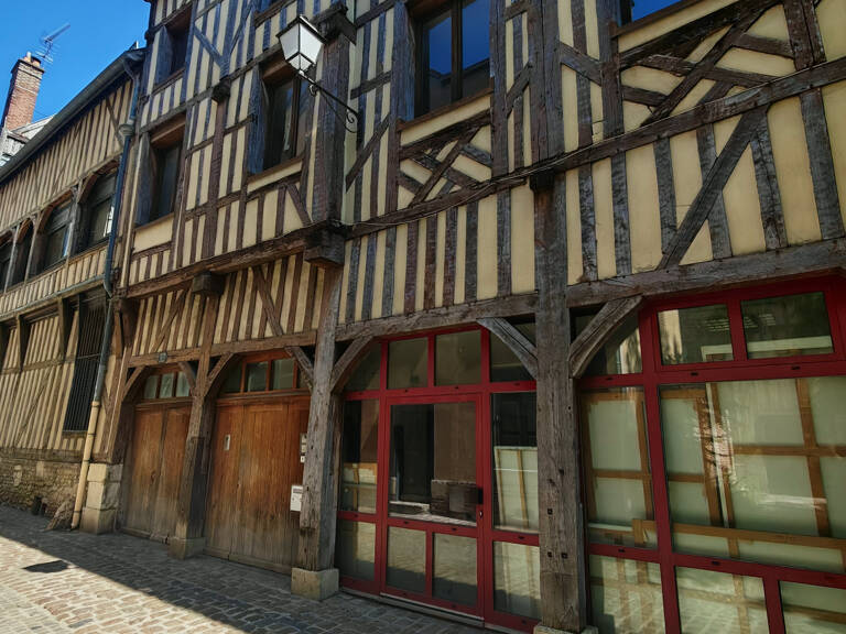 TROYES HYPERCENTRE   PLUS DE 720 M2 À VALORISER, ASCENSEUR, — photo 1