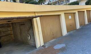 Garage   m² à louer à Sanary-sur-Mer (83110)
