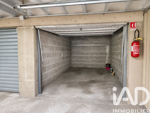 Vente Garage 15 m&sup2; — photo du bien