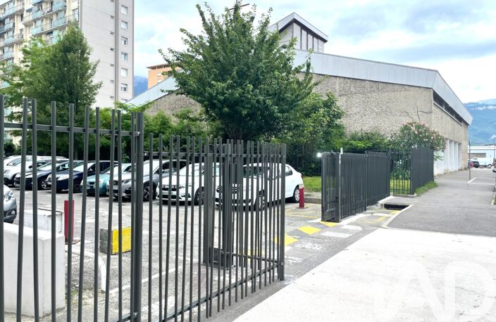 Vente Garage 15 m&sup2; — photo 3