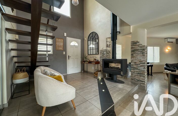 Vente Maison/villa 7 pièces — photo 2