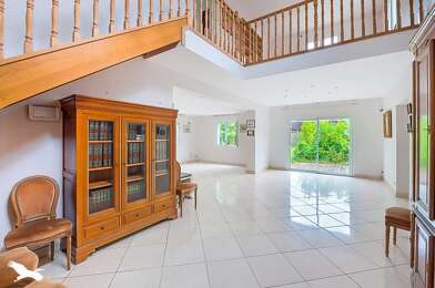 Maison 8 pièces 706725 €