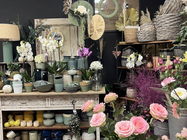 Vente Cadeaux, Fleurs 100 m&sup2; — photo 1