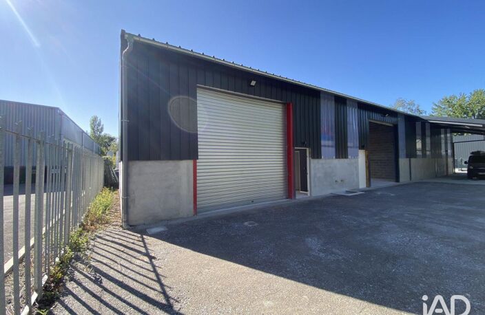 Location Hangar 80 m&sup2; — photo 2