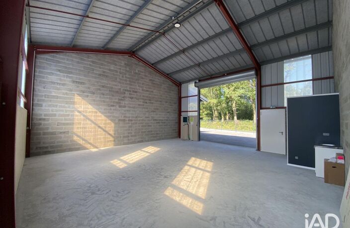 Location Hangar 80 m&sup2; — photo 3