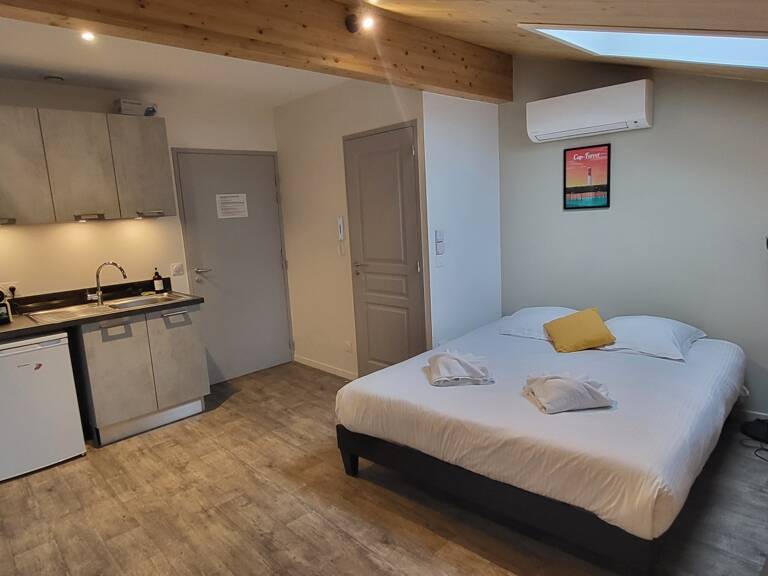 Vente Studio 1 pièce — photo 1