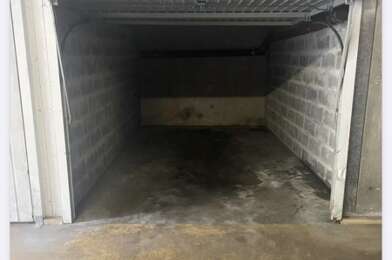 Garage  56000 €