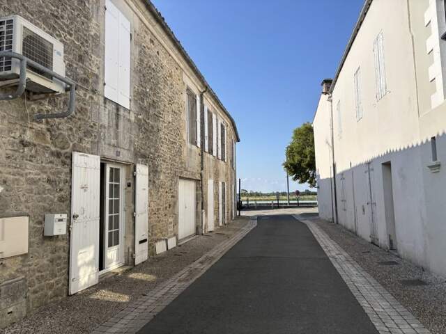 Maison de ville de 2 pièces principales — photo du bien