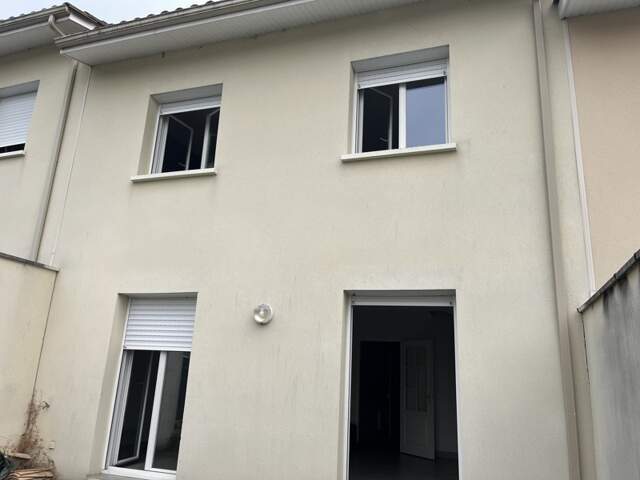 Maison de ville de 5 pièces principales — photo du bien
