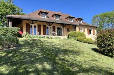 Maison 8 pièces 374880 €
