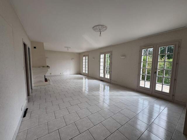 Maison 5 pièces 166 m² à Le Pêchereau — photo du bien