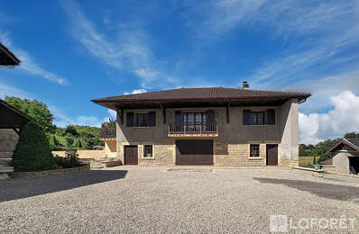 MAISON DE CARACTÈRE AVEC DÉPENDANCE ET FORT POTENTIEL -FOUR (38080) — photo du bien