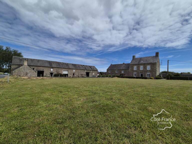 CORPS DE FERME 1.1 Hectares et plus — photo 1