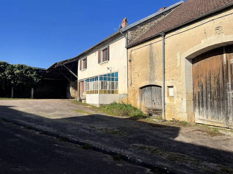 Ancienne ferme à Arbot — photo 1