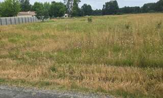 Terrain  1057 m² à vendre à Saint-Savin (33920)