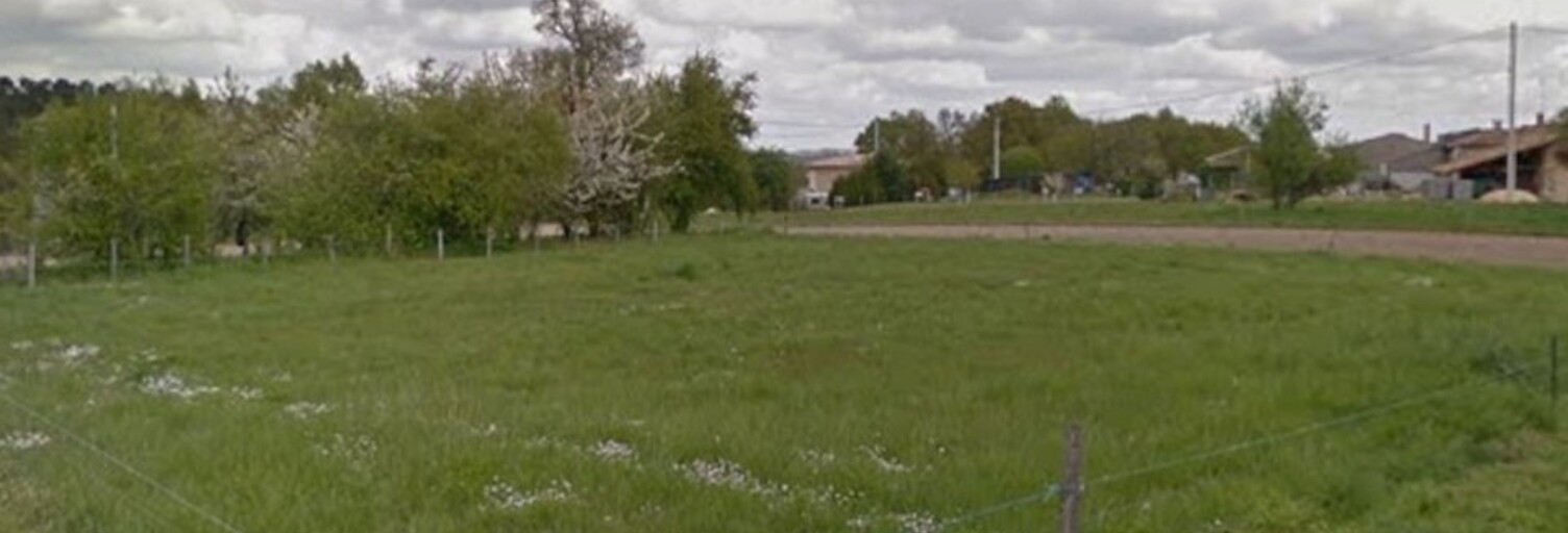 Terrain  1015 m² à vendre à Montlieu-la-Garde (17210)