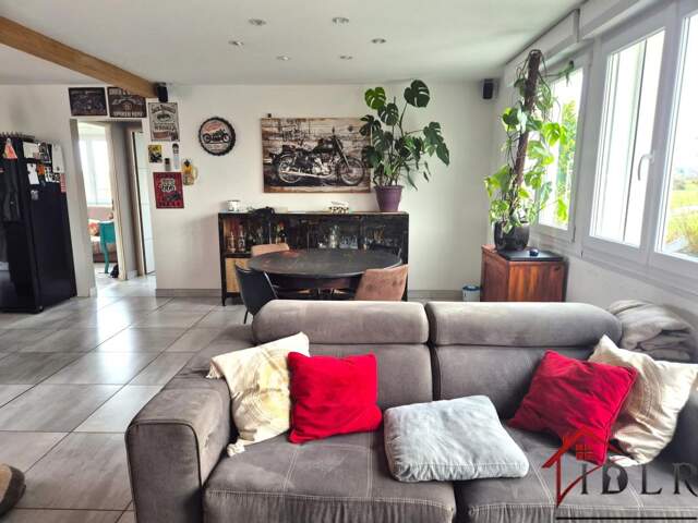 Maison sur sous-sol de 107m2 avec 4 chambres + jardin — photo du bien