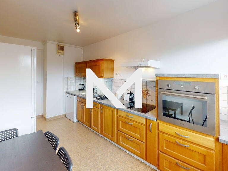 GRENOBLE-PLACE SAINT CLAIRE - GRAND T3 MEUBLE TOUT INCLUS — photo 1