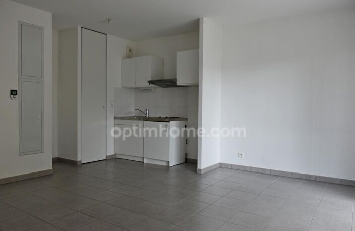 Lumineux T2 avec balcon et parking couvert au coeur de Saint-Joseph de Porterie — photo 4