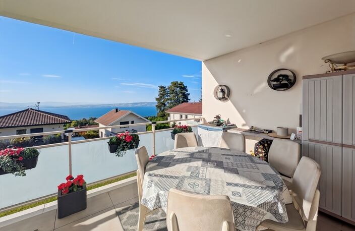 À vendre appartement 4 pièces EVIAN LES BAINS (74) - Magnifique T4 récent avec vue panoramique sur le lac Léman — photo 5