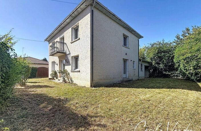 Maison à vendre 6 pièces, 4 chambres 166 m2 sur 445m2 de Terrain - BERGERAC (24) — photo 2