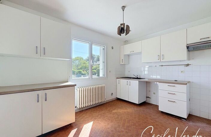 Maison à vendre 6 pièces, 4 chambres 166 m2 sur 445m2 de Terrain - BERGERAC (24) — photo 4