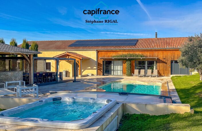 Propriete à vendre 7 pièces VILLENEUVE SUR LOT (47) de 229m2 habitables sur un terrain clos de 5965m2 — photo 2