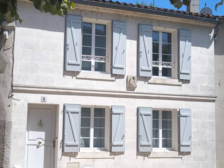 Maison de ville rénovée au cœur de Jarnac — photo 1