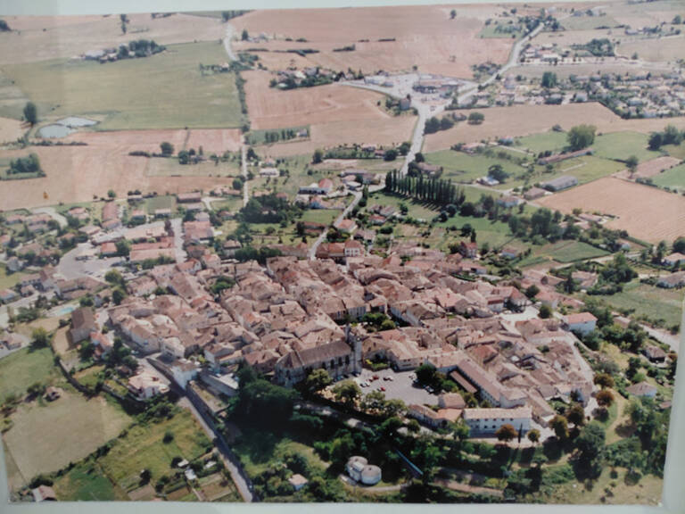 Fonds de commerce à vendre MONFLANQUIN (47) - Tabac, Journaux, FDJ, PMU, Cadeaux — photo 1
