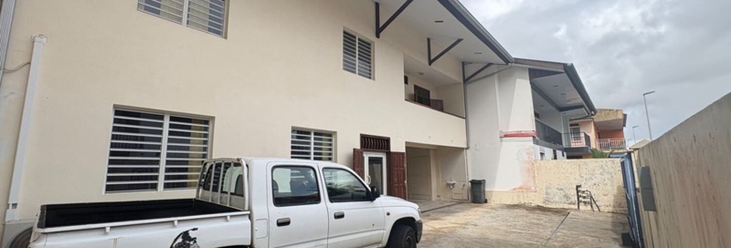 Immeuble  180 m² à vendre à Cayenne (97300)