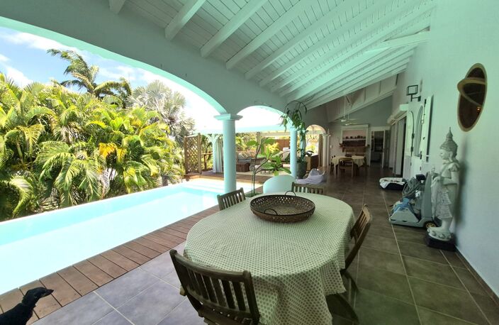 Superbe villa ambiance balinaise avec piscine garage en sous-sol et atelier — photo 5
