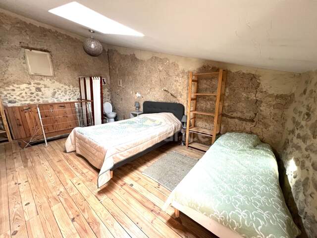 Maison à vendre 6 pièces proche de GREOUX LES BAINS (04) — photo du bien