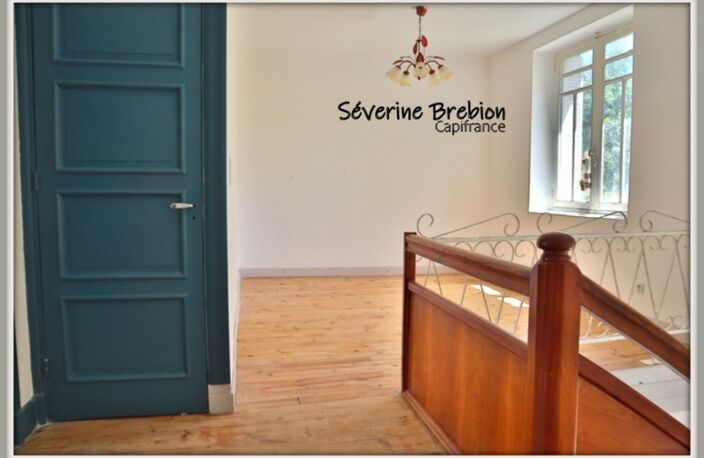 Maison rénovée, 3 chambres, terrain, garage VISCOMTAT (63) — photo 2