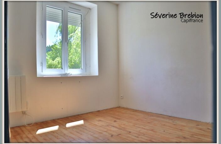 Maison rénovée, 3 chambres, terrain, garage VISCOMTAT (63) — photo 3