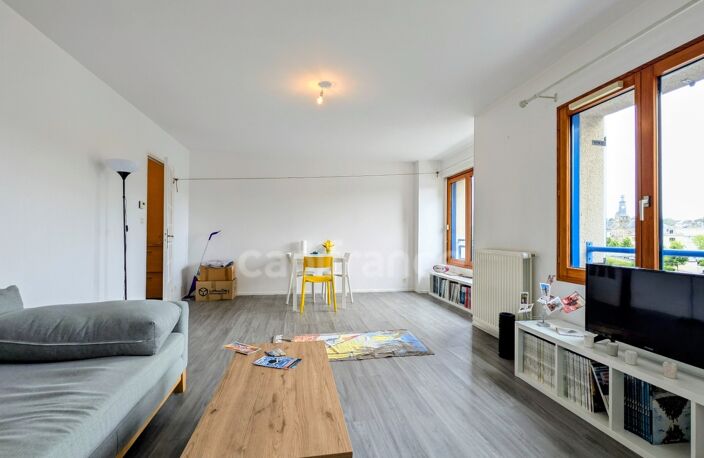 Appartement  T3 - 60,5 m² - 2 chambres  avec Garage et Parking - Centre ville - CHATEAULIN (29) — photo 4