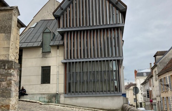 CHATEAU THIERRY (02) hyper centre  à vendre Immeuble de rapport de grande qualité architecturale — photo 5