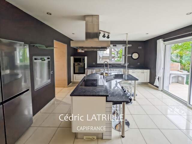 Maison à vendre 6 pièces ORLEIX (65) — photo du bien