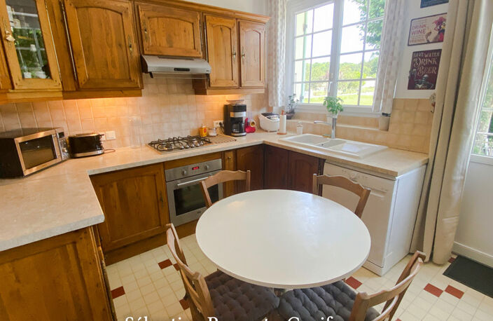 Saint-Front-la-Rivière (24) Maison à vendre 5 pièces, beaux volumes, lumineux, sou-sol aménagé, terrain 2194m2, 2chambres, studio et atelier — photo 5