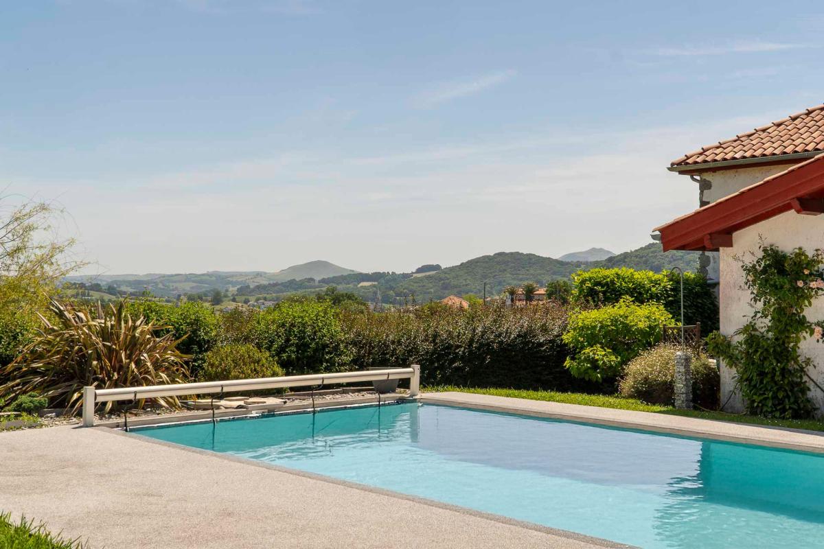 Villa / Maison  T11 à vendre Hasparren 64240